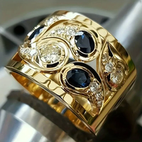Gouden Ring met Blauwe Vintage Kristallen - Elara