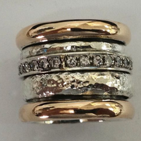 Geschichteter Dicker Goldener Vintage-Stil-Ring - Luciana