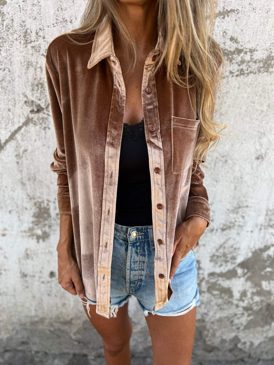 Trendige Samtbluse mit langen Ärmeln - Clara