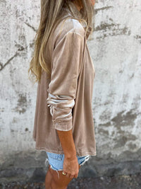Trendige Samtbluse mit langen Ärmeln - Clara