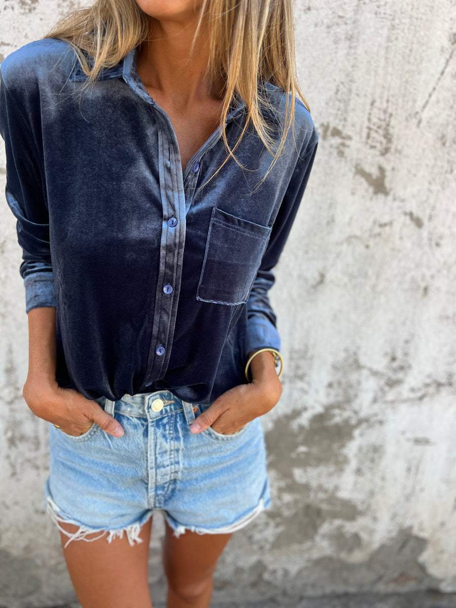 Trendige Samtbluse mit langen Ärmeln - Clara