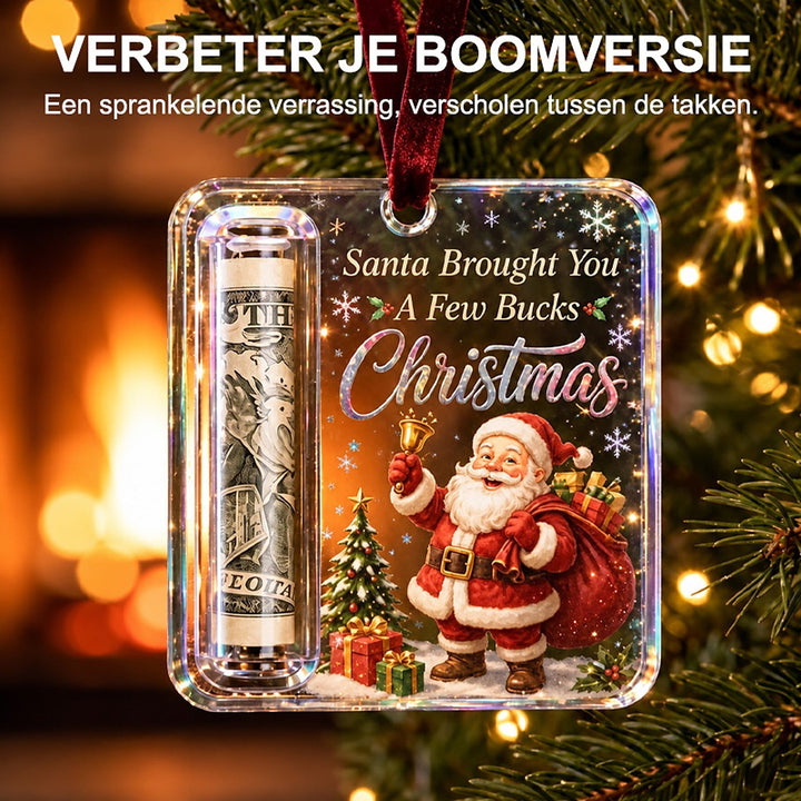 Hanger met fluwelen lint en holografische rand aan de kerstboom, met het opgerolde biljet zichtbaar in het transparante buisje. 6