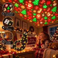 Lamp op een nachtkastje terwijl een lachend meisje in pyjama in bed naar de kerstfiguren op het plafond kijkt. 6