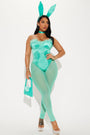 Model draagt de set in mintgroen: satijnen body met kant en veren, doorzichtige legging, oren en handtas 5
