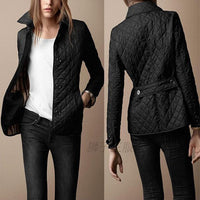 Gepolsterte Damenjacke mit Knöpfen – Elin