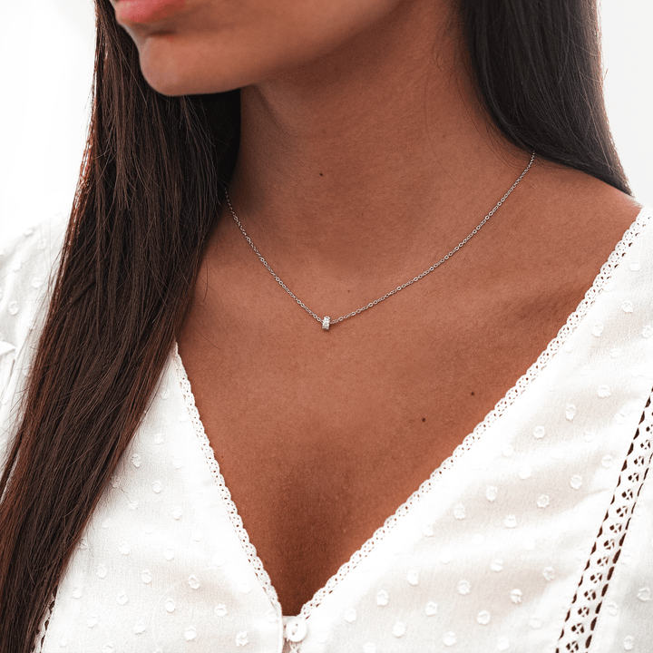 Sparkling Circle Necklace - Valerie