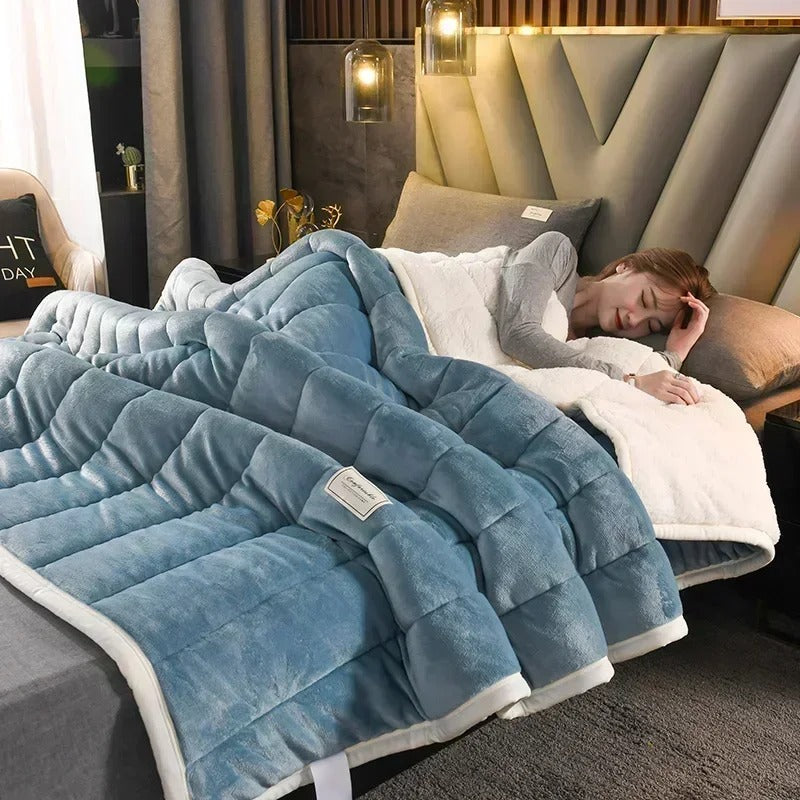 Warme Flanell-Koral-Fleecedecke für Herbst und Winter – CosyBlanket