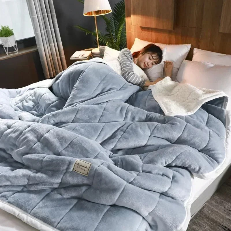 Warme Flanell-Koral-Fleecedecke für Herbst und Winter – CosyBlanket