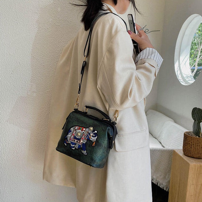Bestickte Mandala-Umhängetasche – Leichtes Multi-Use Boho-Design