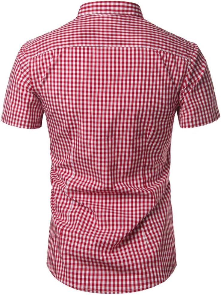 Achterkant van het rood-wit geruite overhemd met korte mouwen, met schoudernaad en afgeronde onderzoom. 12
