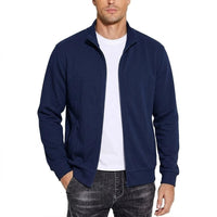 Model draagt de marineblauwe sweatshirtjack open over een wit T-shirt, met opstaande kraag en ribboorden aan mouwen en zoom. 3
