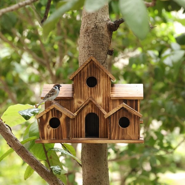 Funktionaler Nistkasten aus Holz für Gartenvögel – Nestora