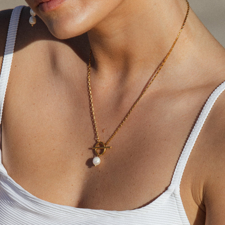 Pearl Necklace with Clasp - Lucía