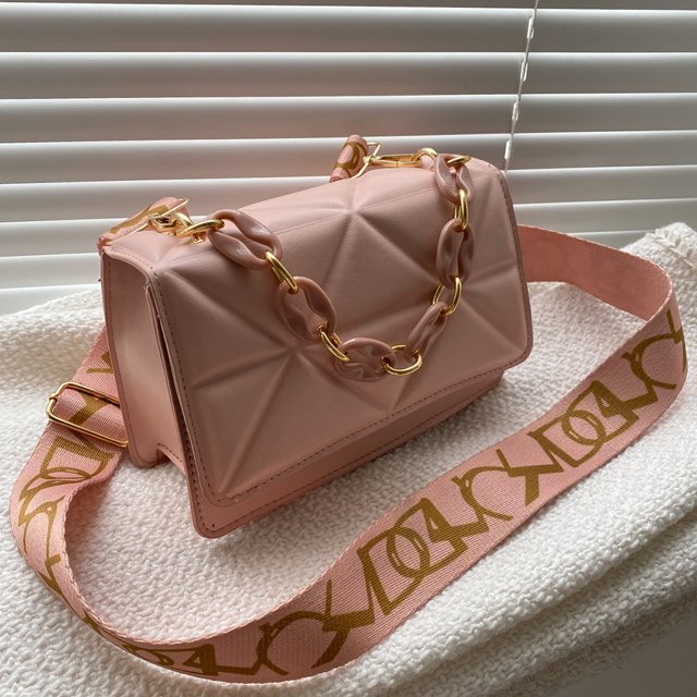 Savannah Quilted Handbag | Stylish & Trendy