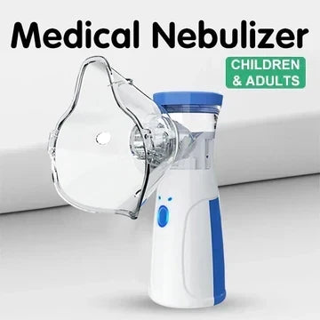 Handvernevelaar met doorzichtig gezichtsmasker, schuin van opzij gefotografeerd op een lichte achtergrond met een label voor kinderen en volwassenen. 3