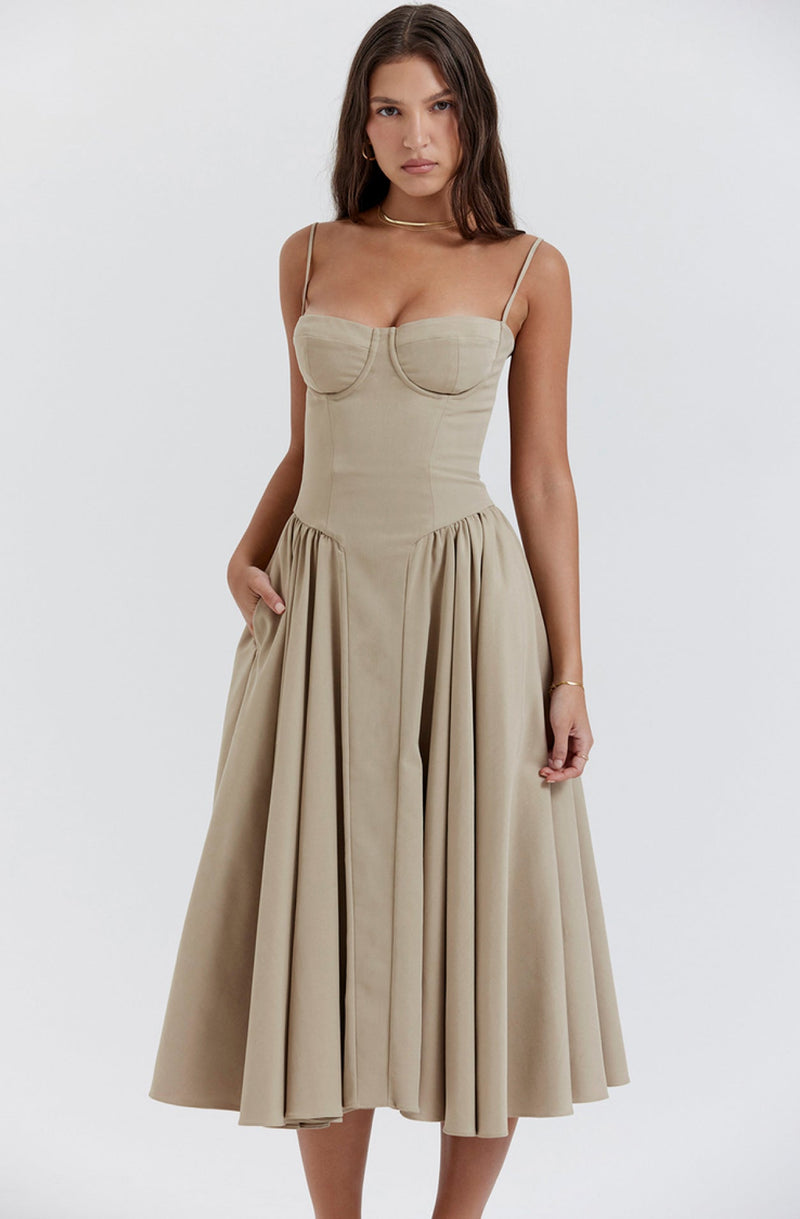 Stilvolles Sommerkleid mit Spaghettiträgern und Taillenkorsett - Mira