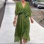 Locker fallendes Maxikleid mit V-Ausschnitt – Elara