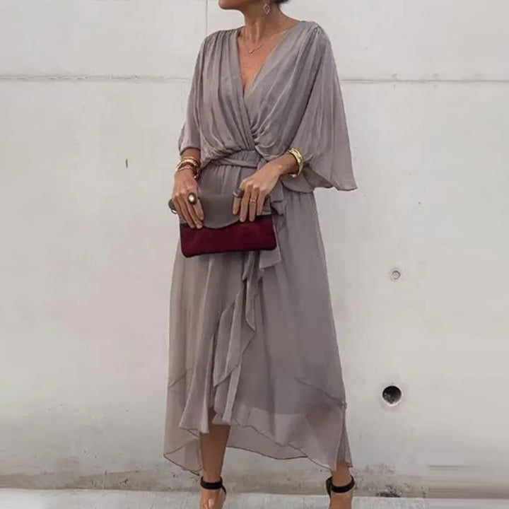 Locker fallendes Maxikleid mit V-Ausschnitt – Elara