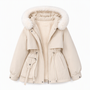 Beige parka met witte bontrand en zachte fleecevoering, open gelegd op witte achtergrond 8