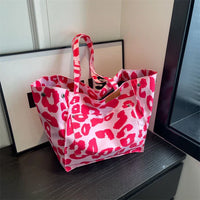Oversize Canvas-Schultertasche mit Leopardenmuster - Lila