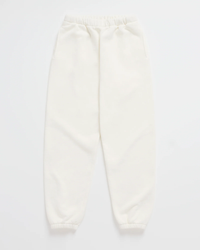 Gebroken witte joggingbroek met elastische tailleband, steekzakken en elastische boorden aan de pijpen, van voren gezien. 7