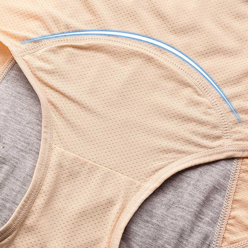 Close-up van het opvangpaneel in een beige slip, met een blauwe boog langs de gestikte rand en grijze voering zichtbaar. 11