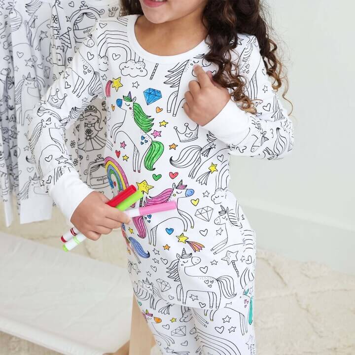 Kreativer Kinderpyjama - DreamArt