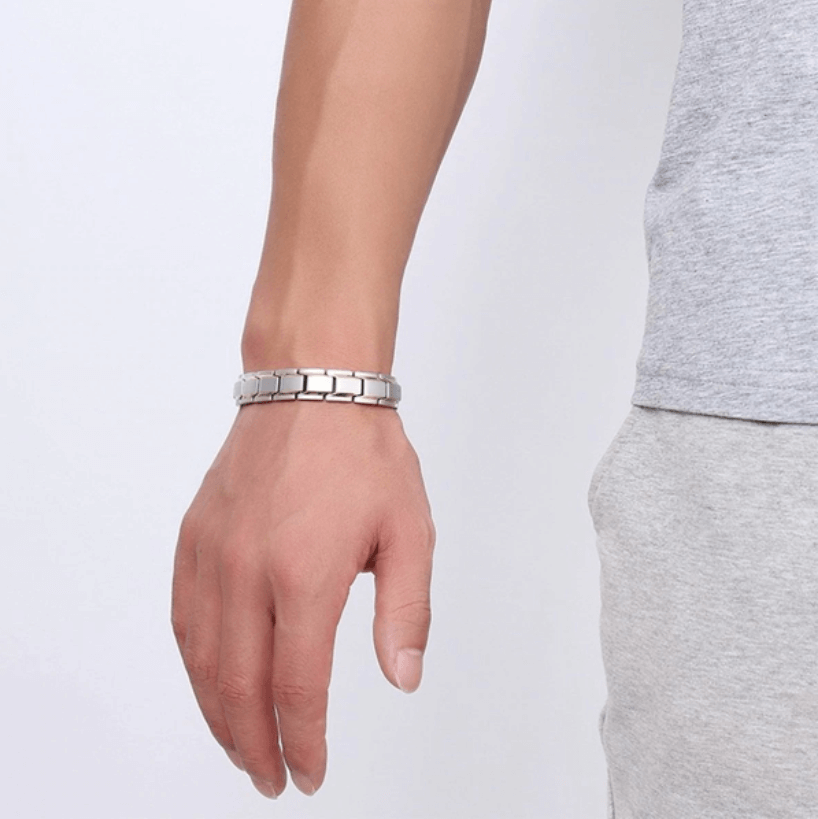 Magnetic stainless steel bracelet – CoreFlex