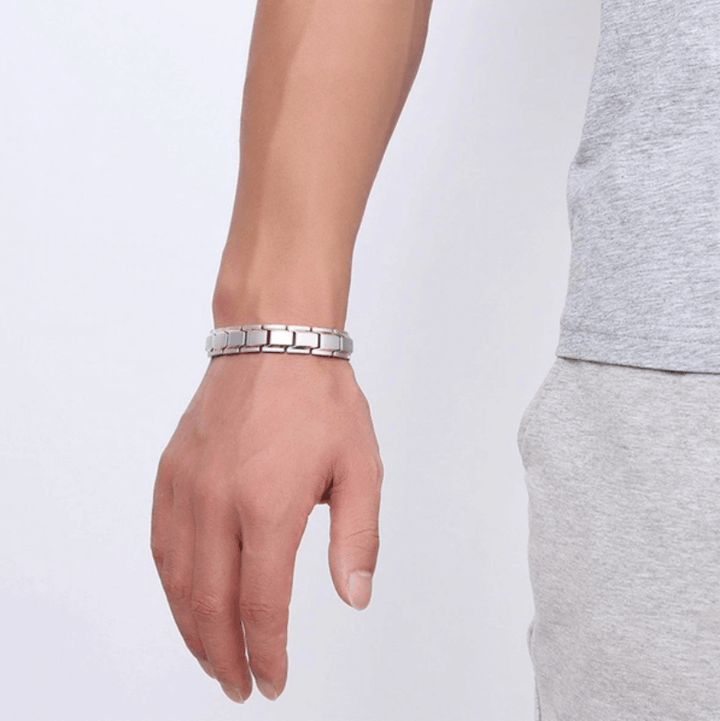 Magnetic stainless steel bracelet – CoreFlex
