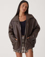 Oversized lockere Leder-Damenjacke – Yara