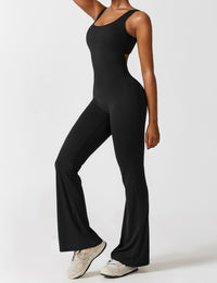 Rugvrije Jumpsuit met Uitlopende Broekspijpen - Liv