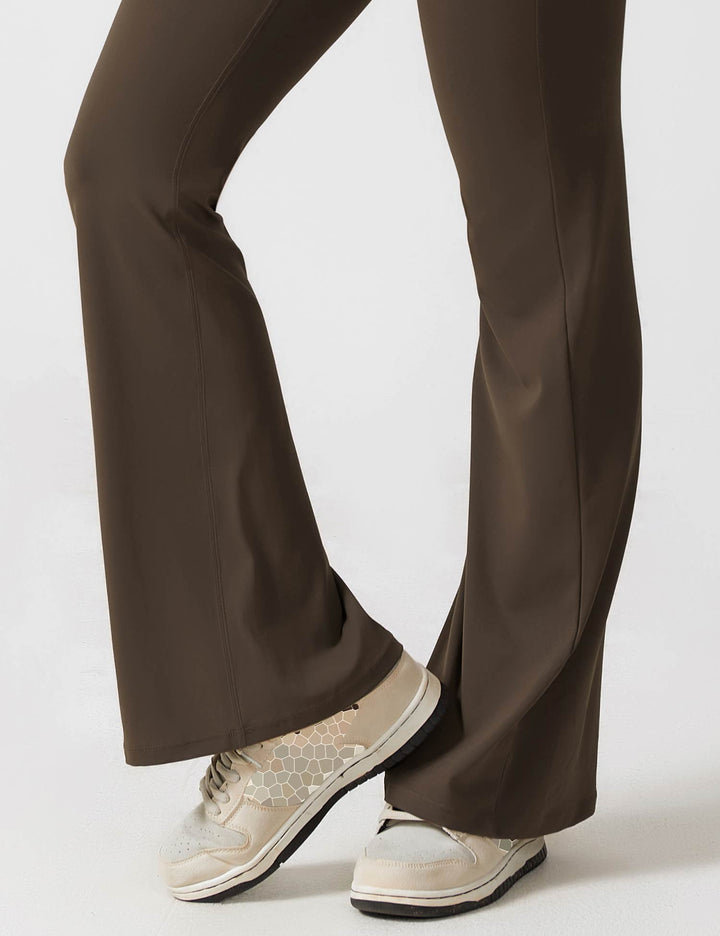 Rugvrije Jumpsuit met Uitlopende Broekspijpen - Liv