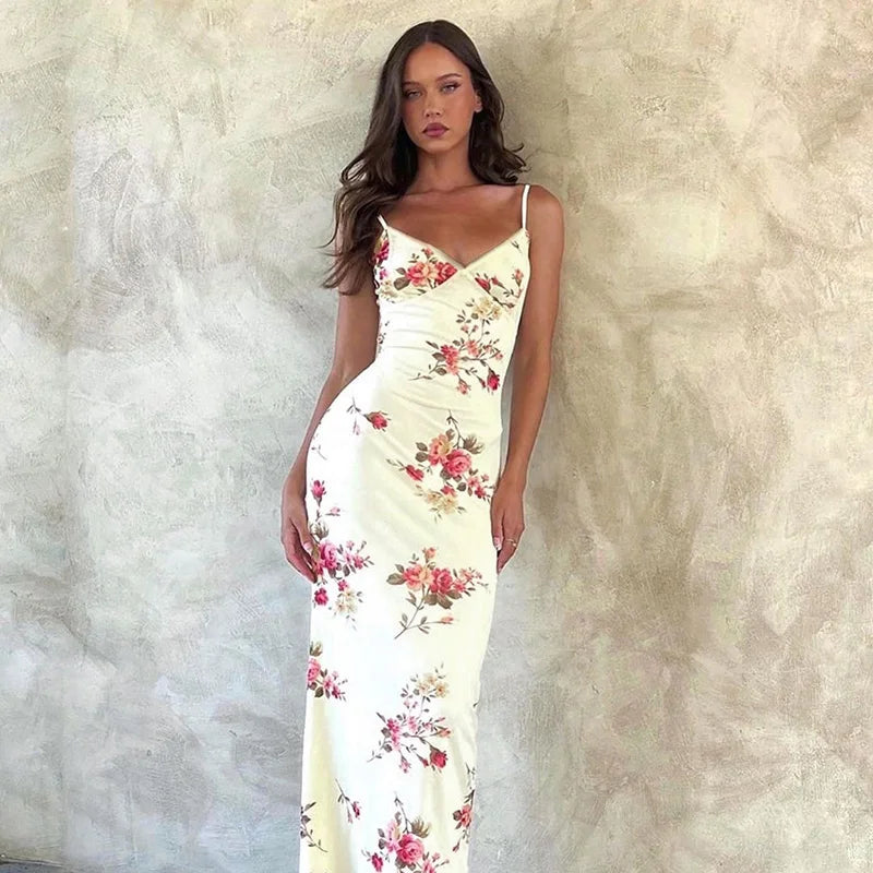Blumiges Maxi-Sommerkleid mit V-Ausschnitt und Spaghettiträgern – Alina