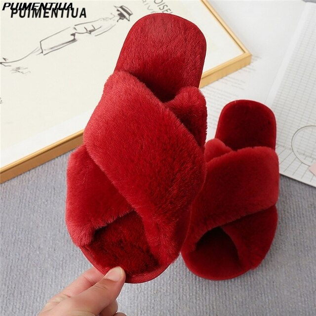 Flauschige Damenschlappen
