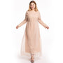 Gepunktetes Elegantes Kleid