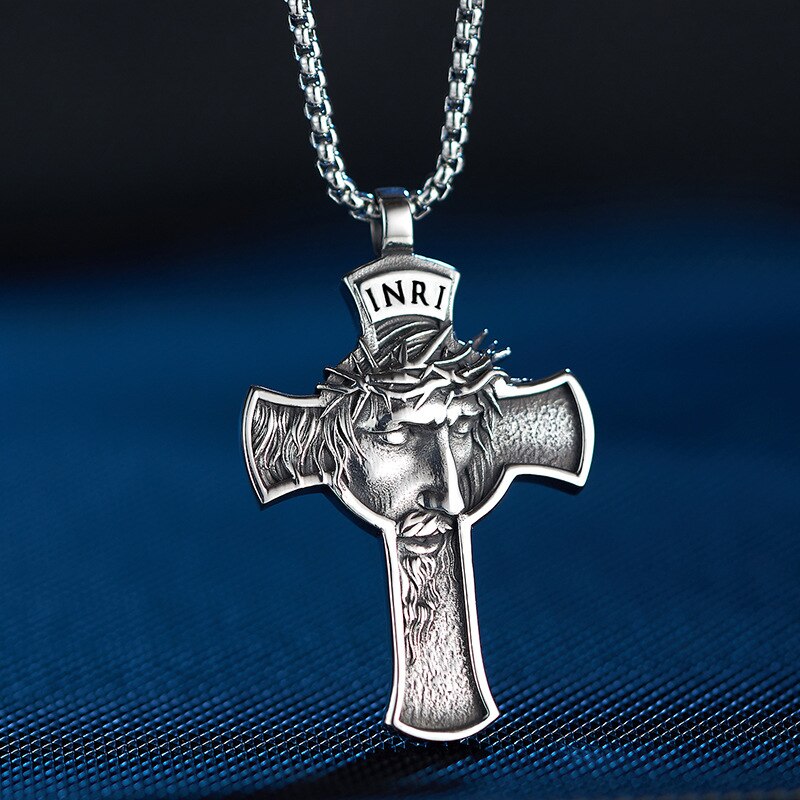 Inri | Cross Pendant with Chain