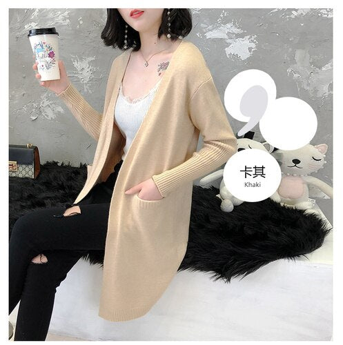 Long knitted cardigan with pockets