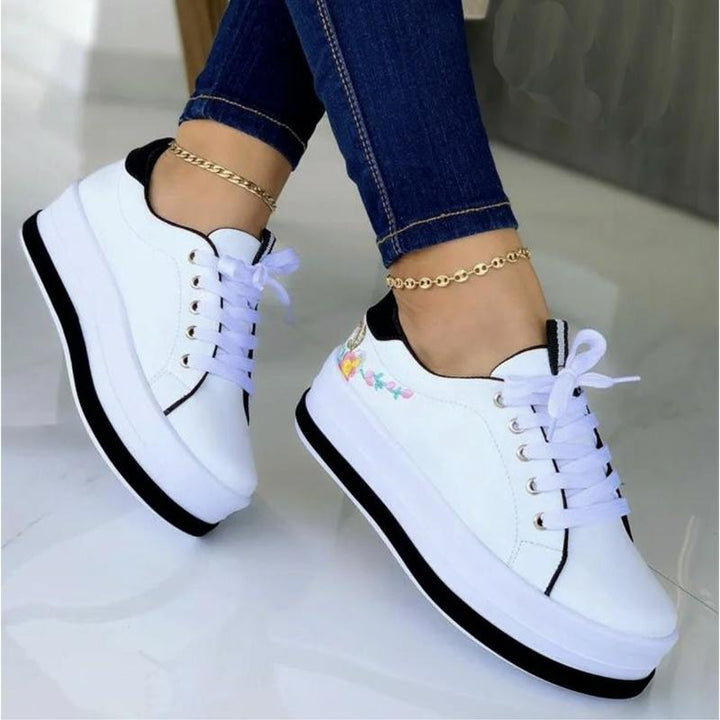IsabellaSneaks I Sports Shoes With Platform Sole For Women