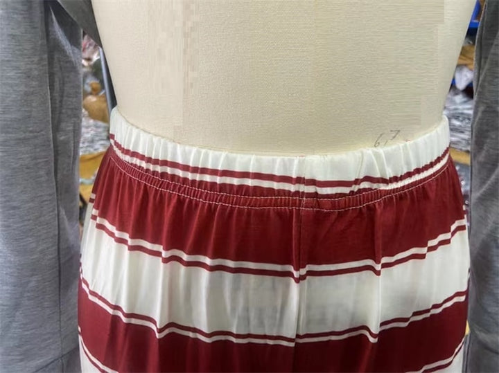 Gestreifte Weihnachts-Familien-Outfits zum Anpassen