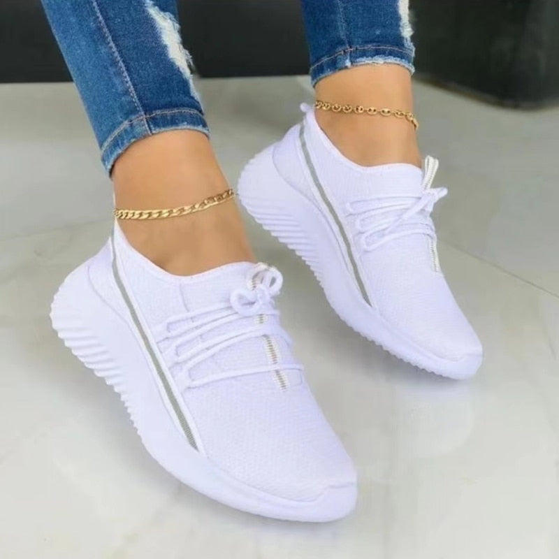 Vivian Sneakers | Lace-Up Sneakers
