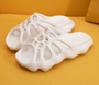 Cut-out Plateau-Slipper™