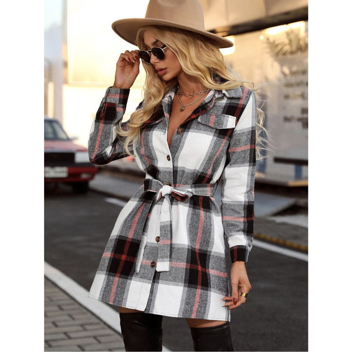 Kariertes gestreiftes Hemdblusenkleid mit langen Ärmeln | Casual | Lockere Passform