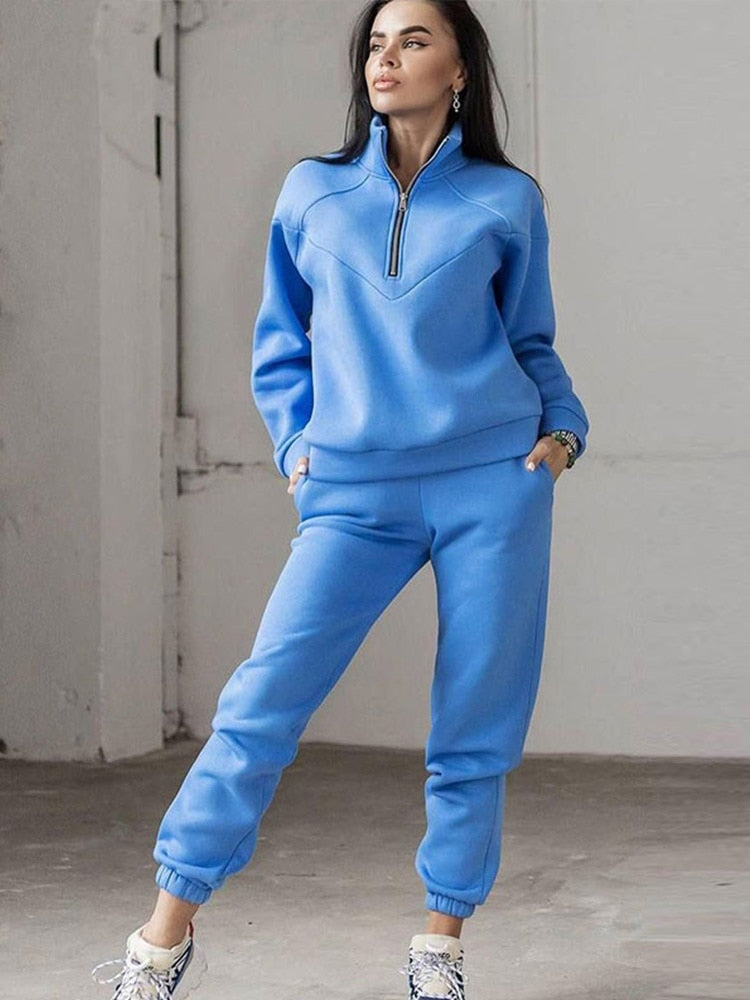 AvasSuit I Training Suit For Women