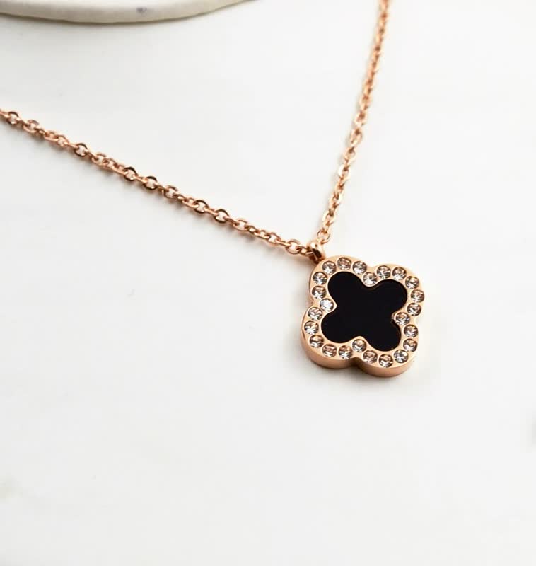TrendyNecklace™: Halskette für Damen